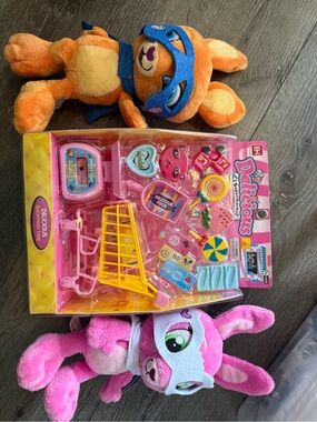super marketplace set and two superhero bunnies